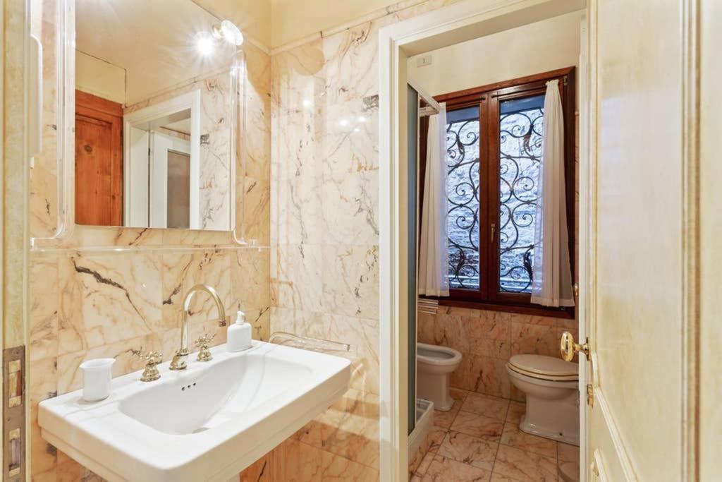 البندقية Doge Palace Luxury Apartment - Cannaregio المظهر الخارجي الصورة