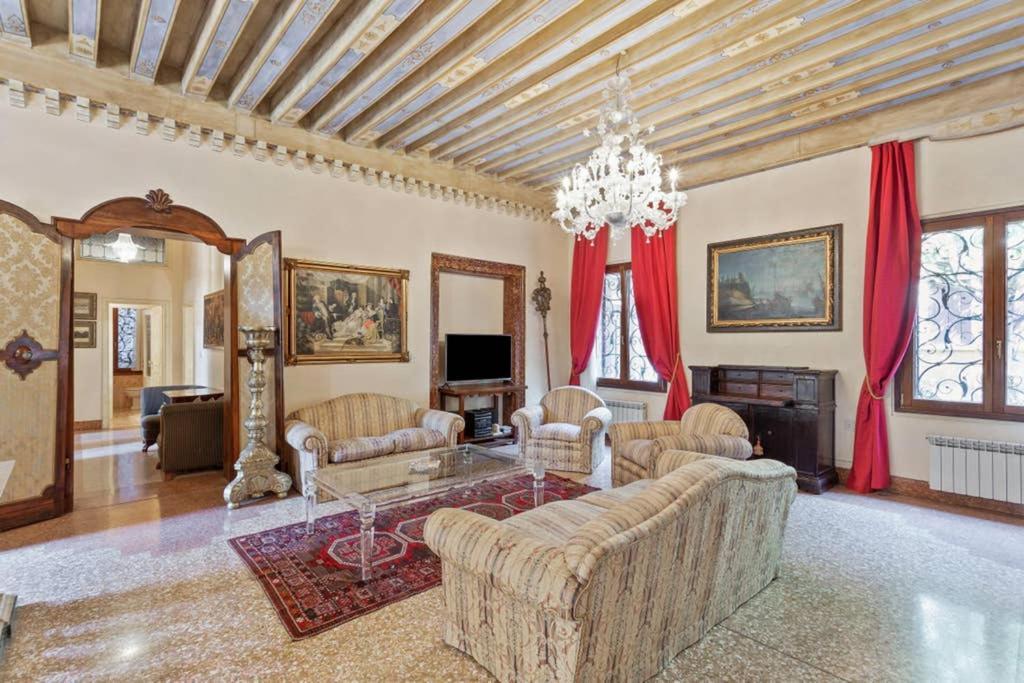 البندقية Doge Palace Luxury Apartment - Cannaregio المظهر الخارجي الصورة