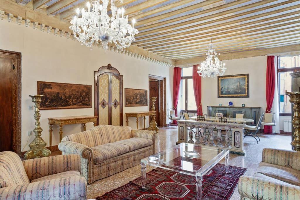 البندقية Doge Palace Luxury Apartment - Cannaregio المظهر الخارجي الصورة