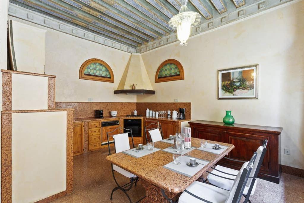 البندقية Doge Palace Luxury Apartment - Cannaregio المظهر الخارجي الصورة