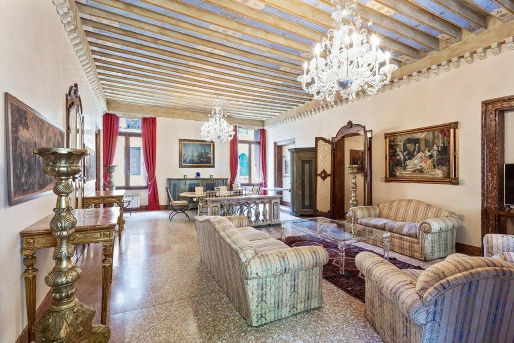 البندقية Doge Palace Luxury Apartment - Cannaregio المظهر الخارجي الصورة